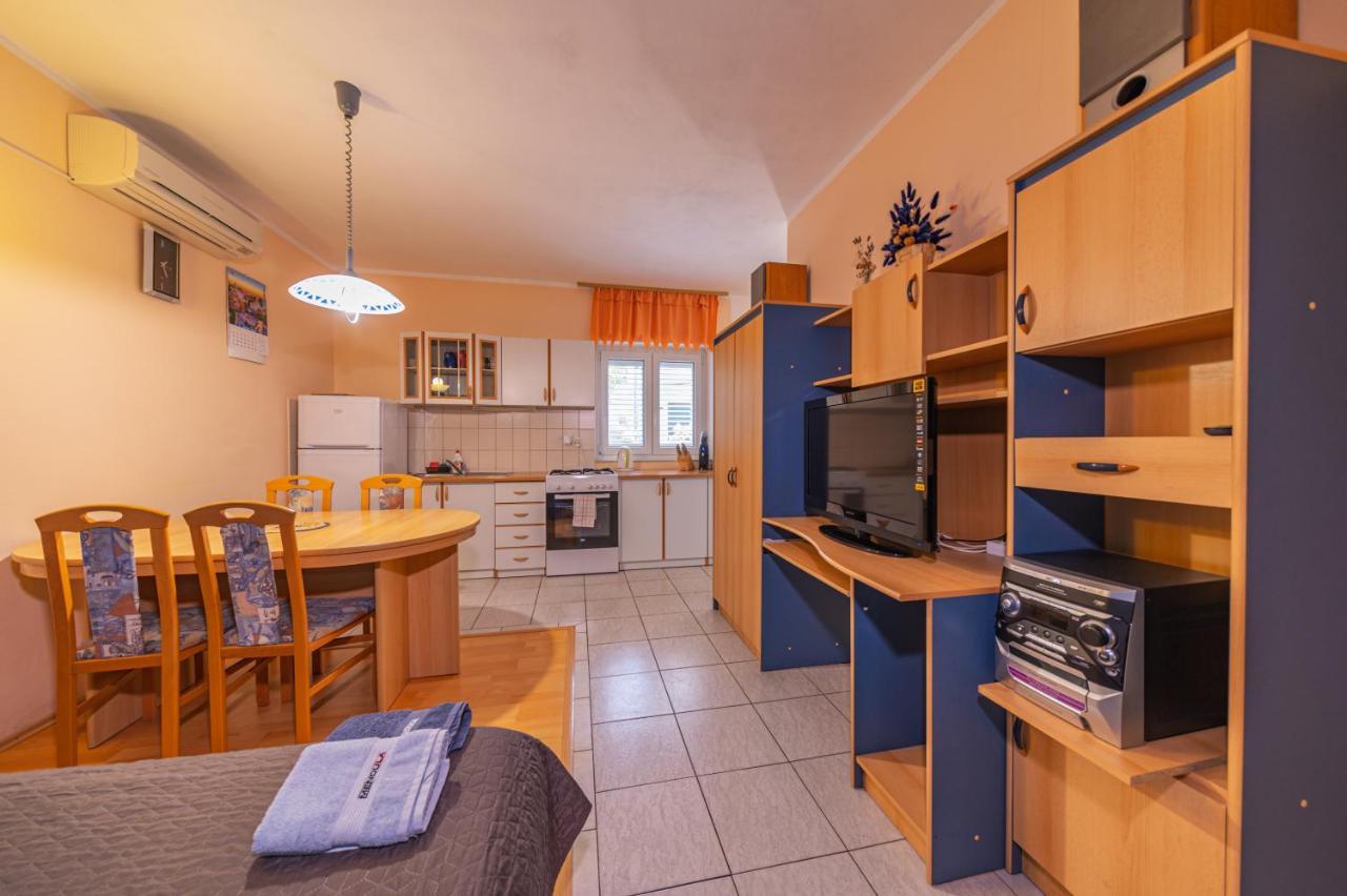 セニApartmens Mendulaアパートメント エクステリア 写真
