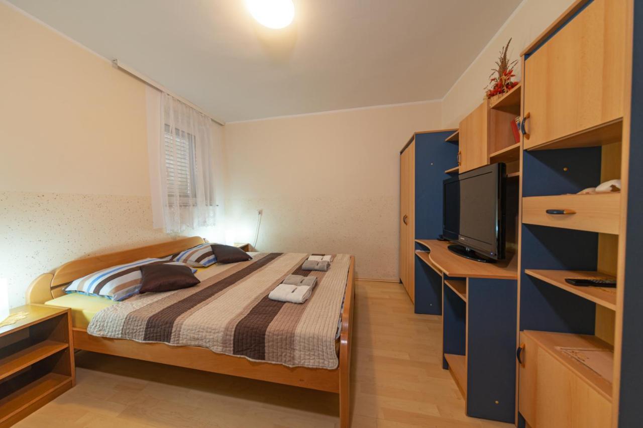 セニApartmens Mendulaアパートメント エクステリア 写真